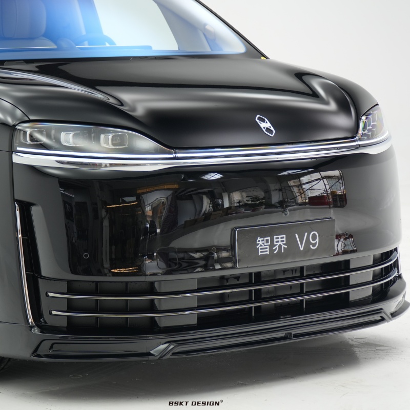 Luxeed V9