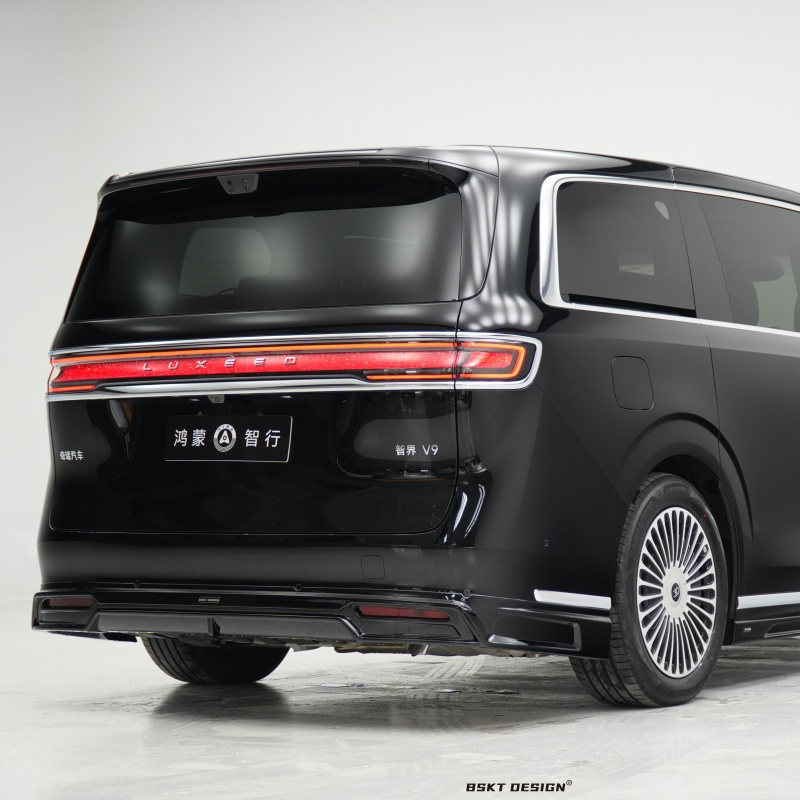 Luxeed V9